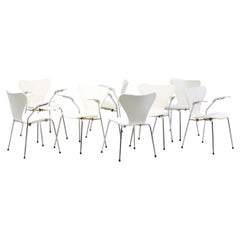 Eight Arne Jacobsen 3207 and 3107 Chairs, Fritz Hansen, Denmark, 1973