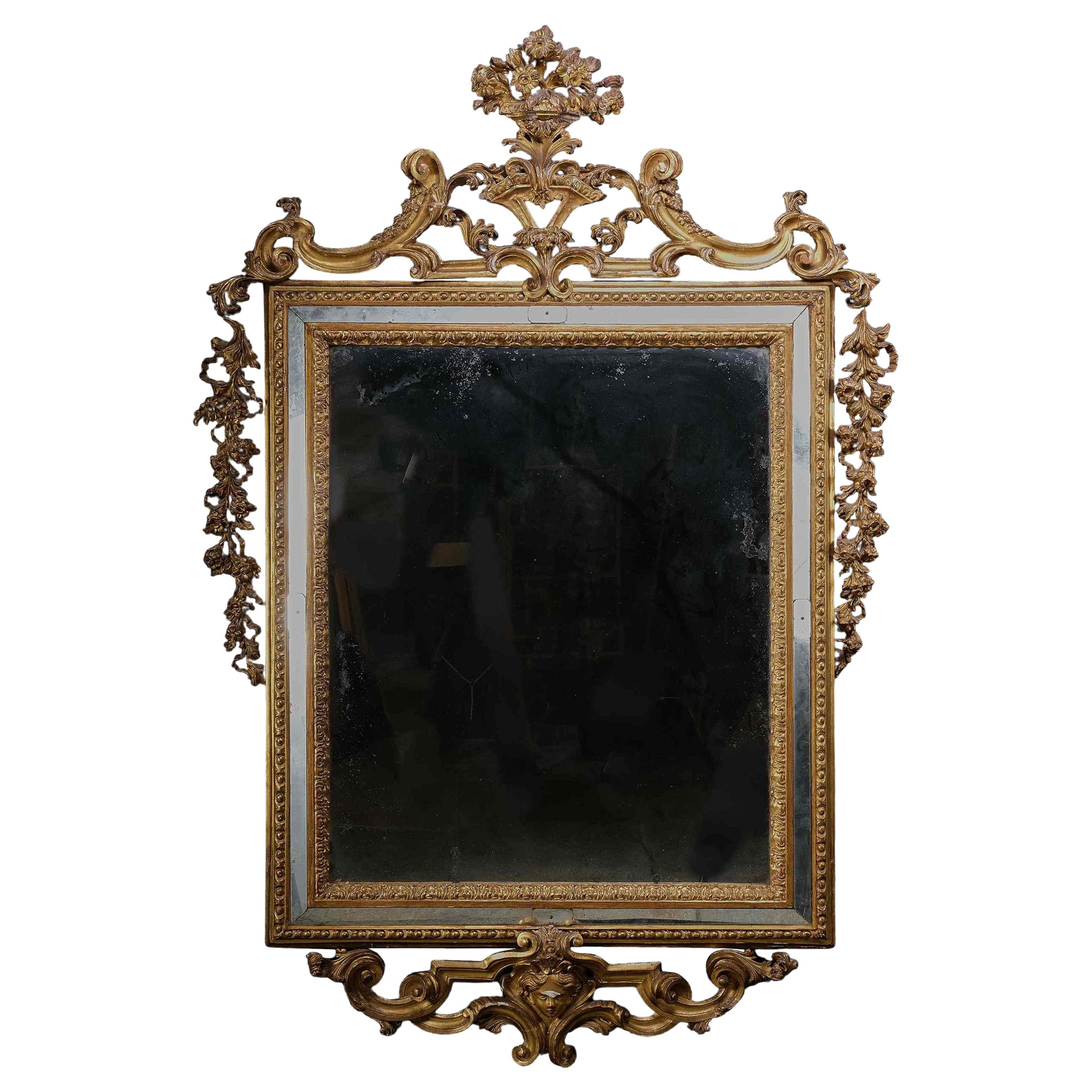 Important carved and gilded mirror, Lombardy, Italy, 1780 For Sale