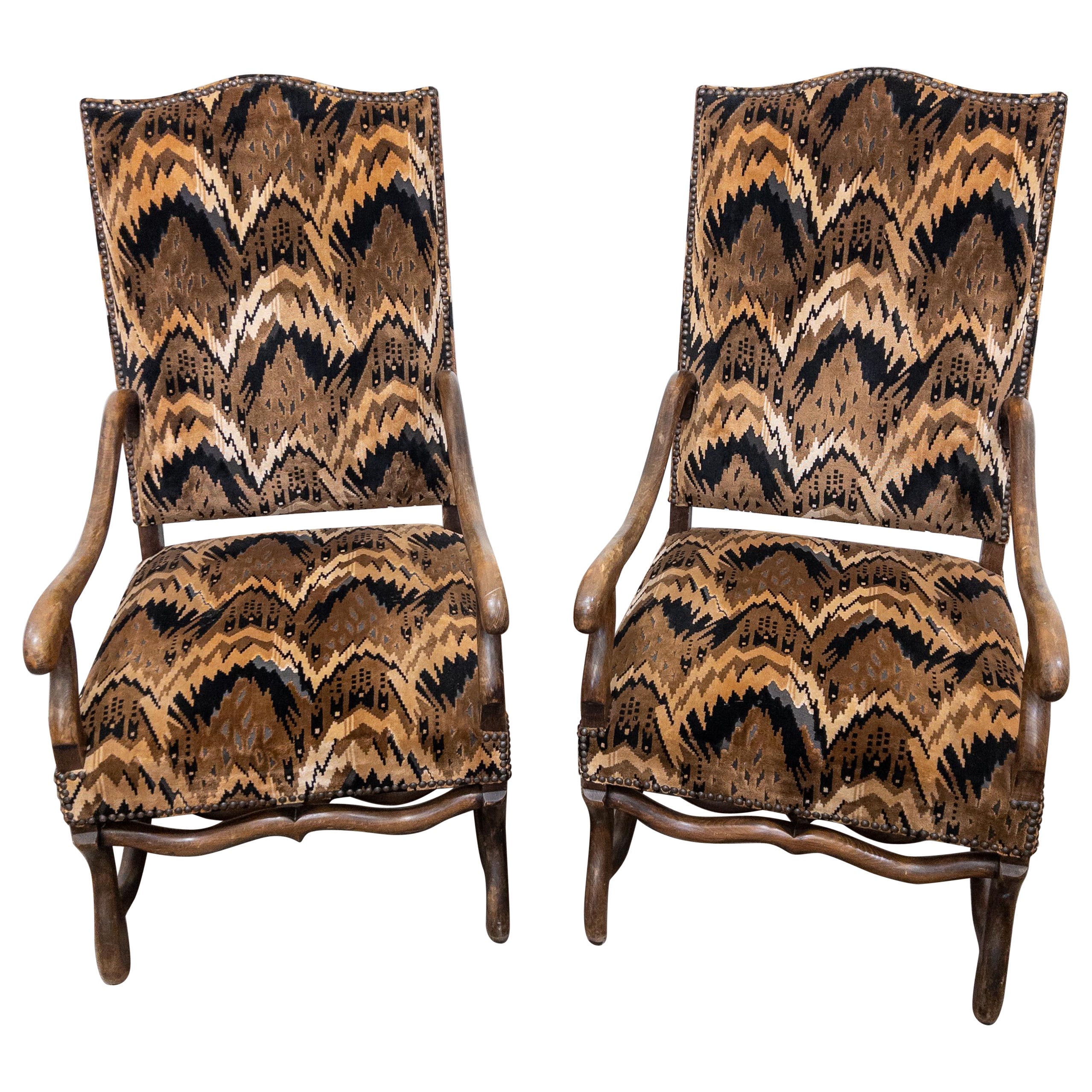 Paire de chaises à accoudoirs Mouton de style Louis XIII de la fin du 19e siècle