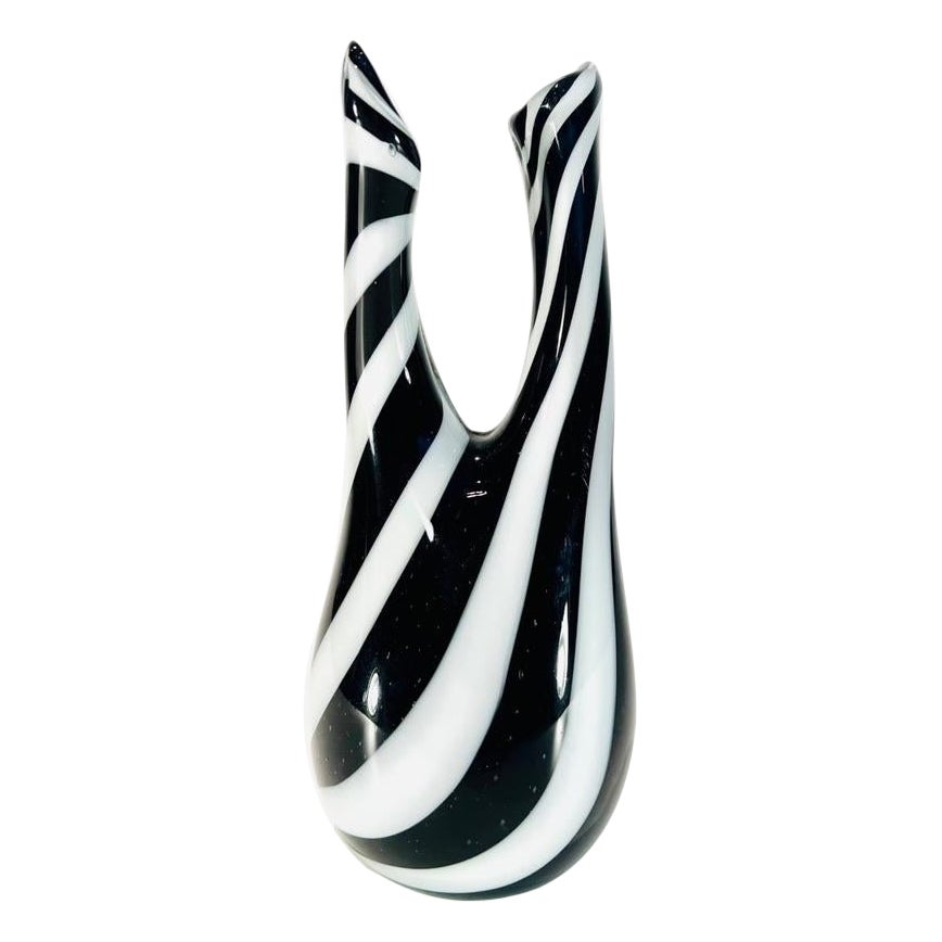 PAULI&C Murano glass black and white circa 1990 vase For Sale