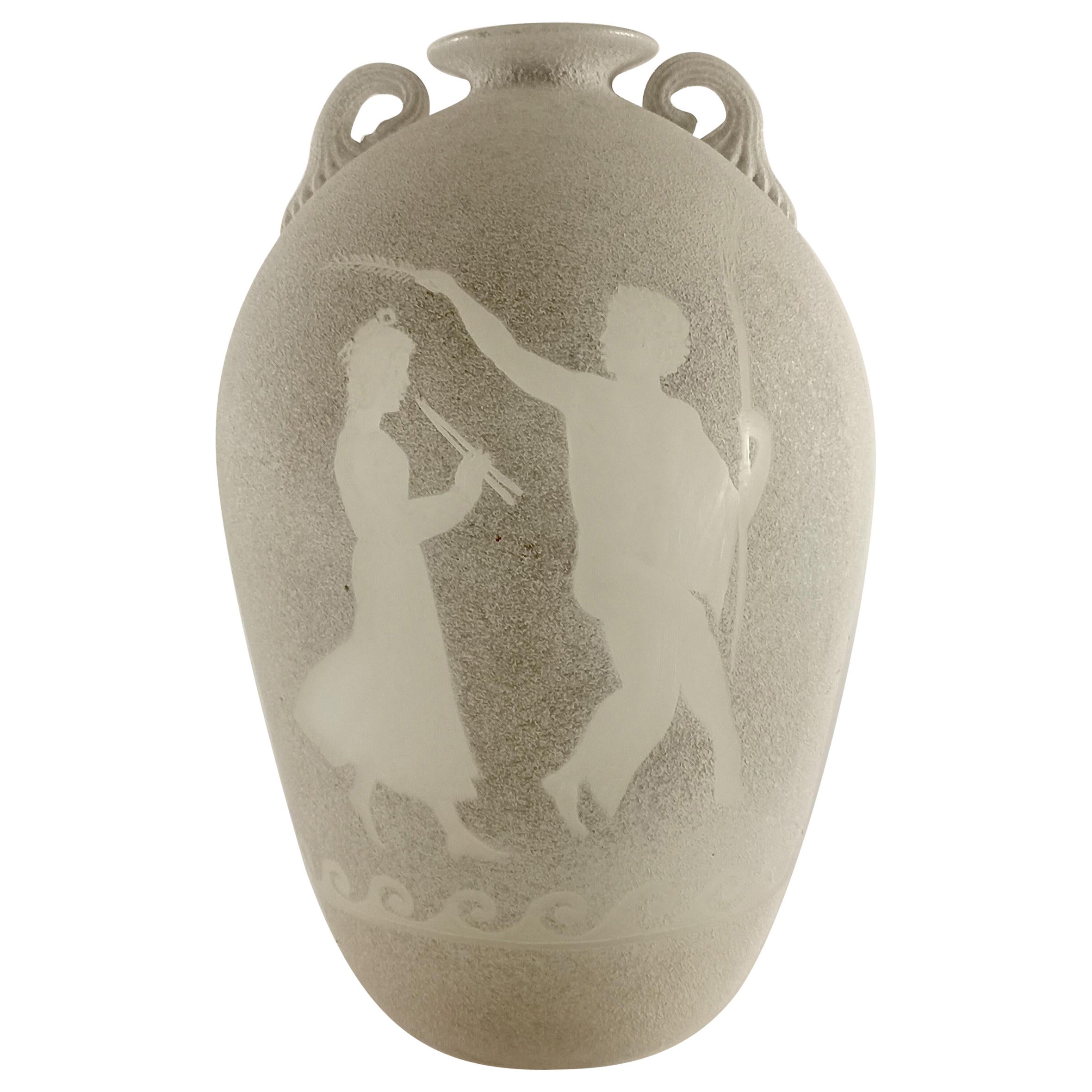 Sandblast and engraved vase, Fratelli Toso Murano - classic theme - 1970 For Sale