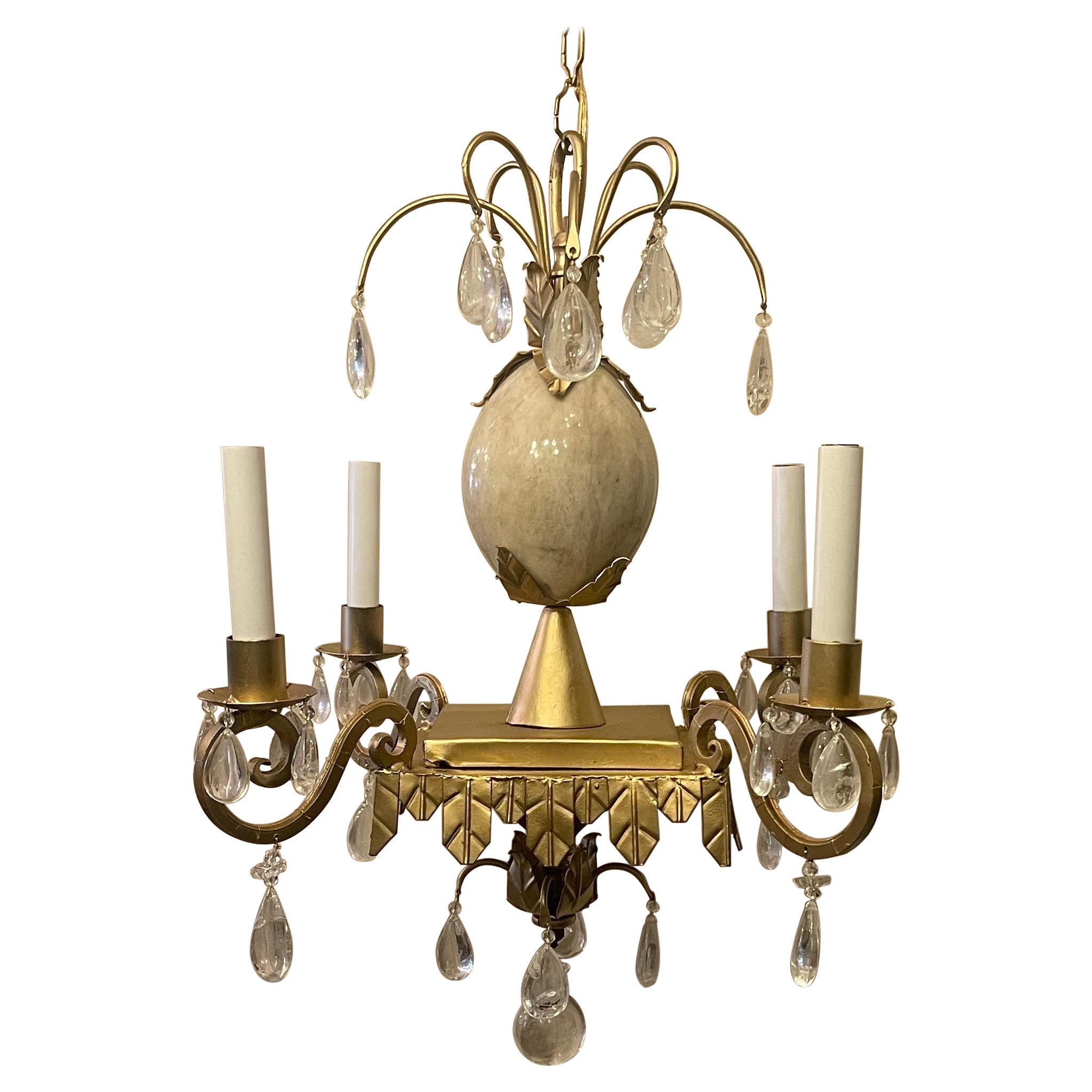 Merveilleux lustre du milieu du siècle de la Maison Baguès en marbre, cristal de roche et or doré