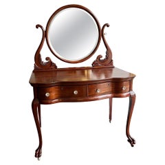  Antique Chippendale Style Mahogany Serpentine Front Vanity