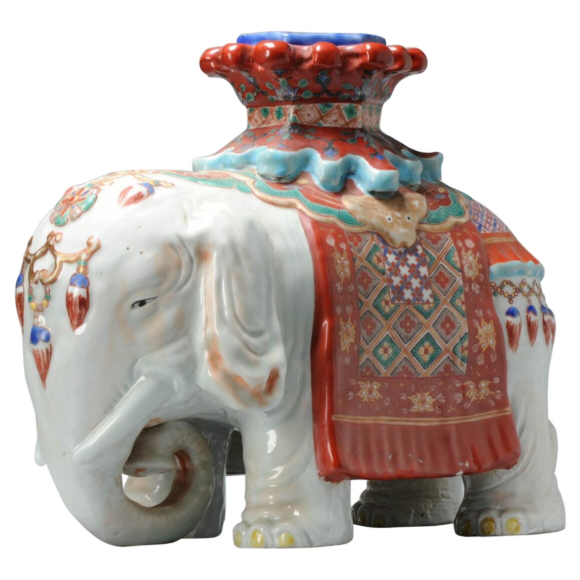 Antique Japanese Elephant Kakiemon Style Sculpture, Edo/Meiji Period 18/19 C For Sale