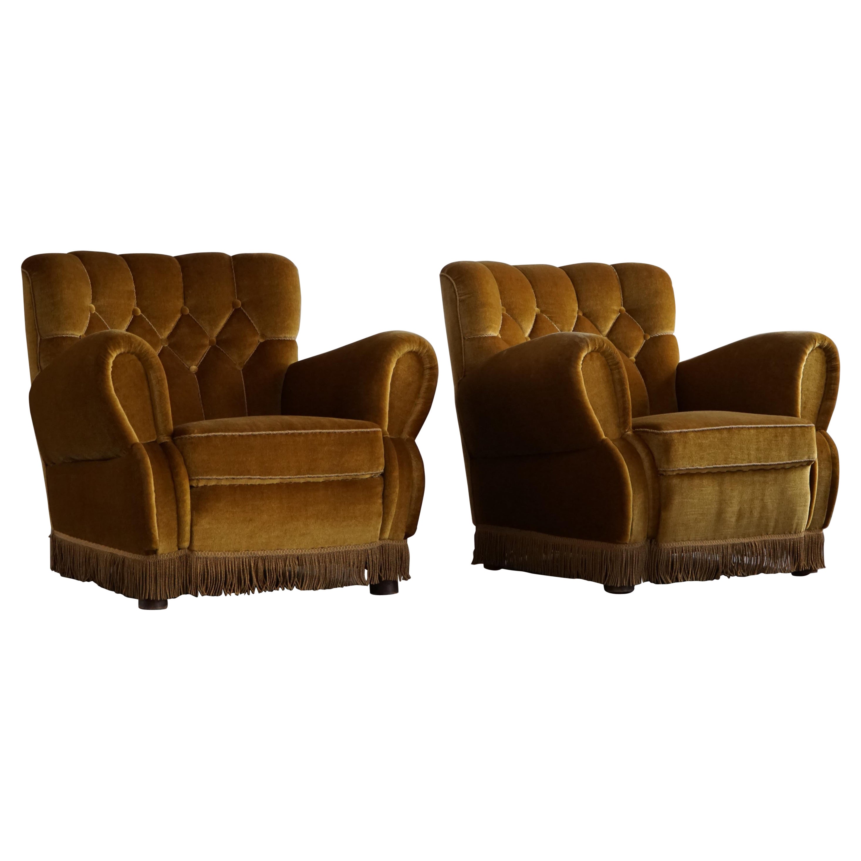 A Pair of Art Deco Lounge Chairs in Yellow Velour, Danish Carbinetmaker, 1940s For Sale