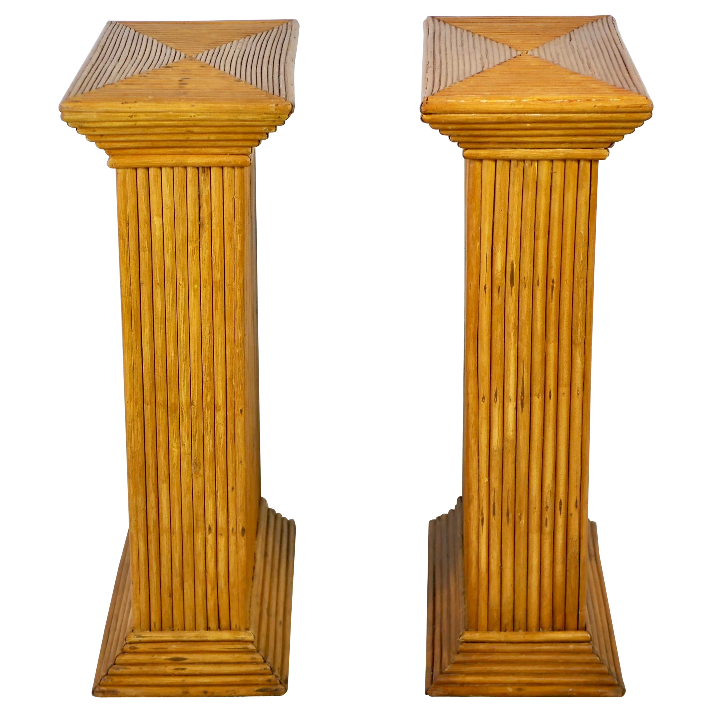 Stunning set of 2 rattan pedestals in the style of Gabriella Crespi, made in Italy in the 1960s.
Rectangular shape, they can be used as side tables or pedestals, and will make any of your ceramics, plants, decorative objects even more