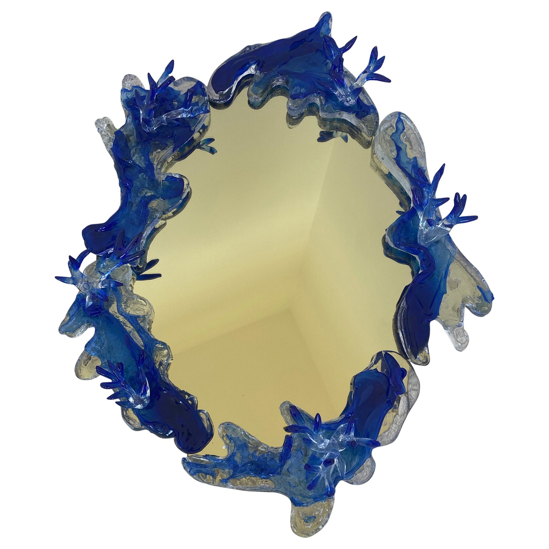 Miroir doré clair avec décor bleu aigue-marine par Emilie Lemardeley