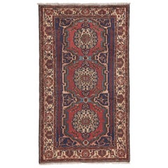 Tapis persan vintage Bakhtiari, l'Elegance Timeless rencontre le charme d'un bungalow