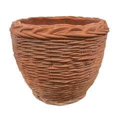 A form Grand pot en terre cuite italien vintage en forme de panier