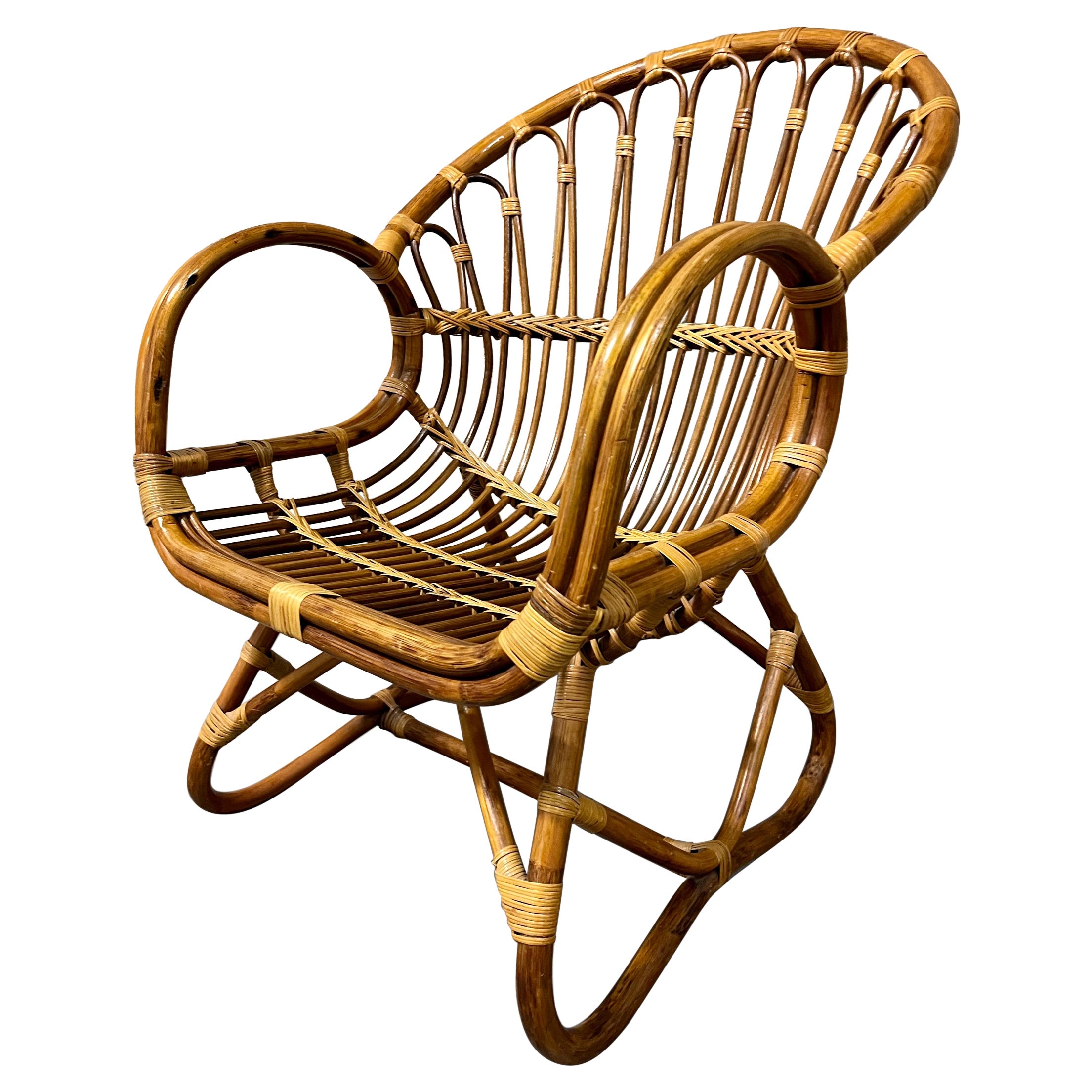 Mid Century Modern Rattan Lounge Chair in the Franco Albini's Style. Circa 1970s For Sale