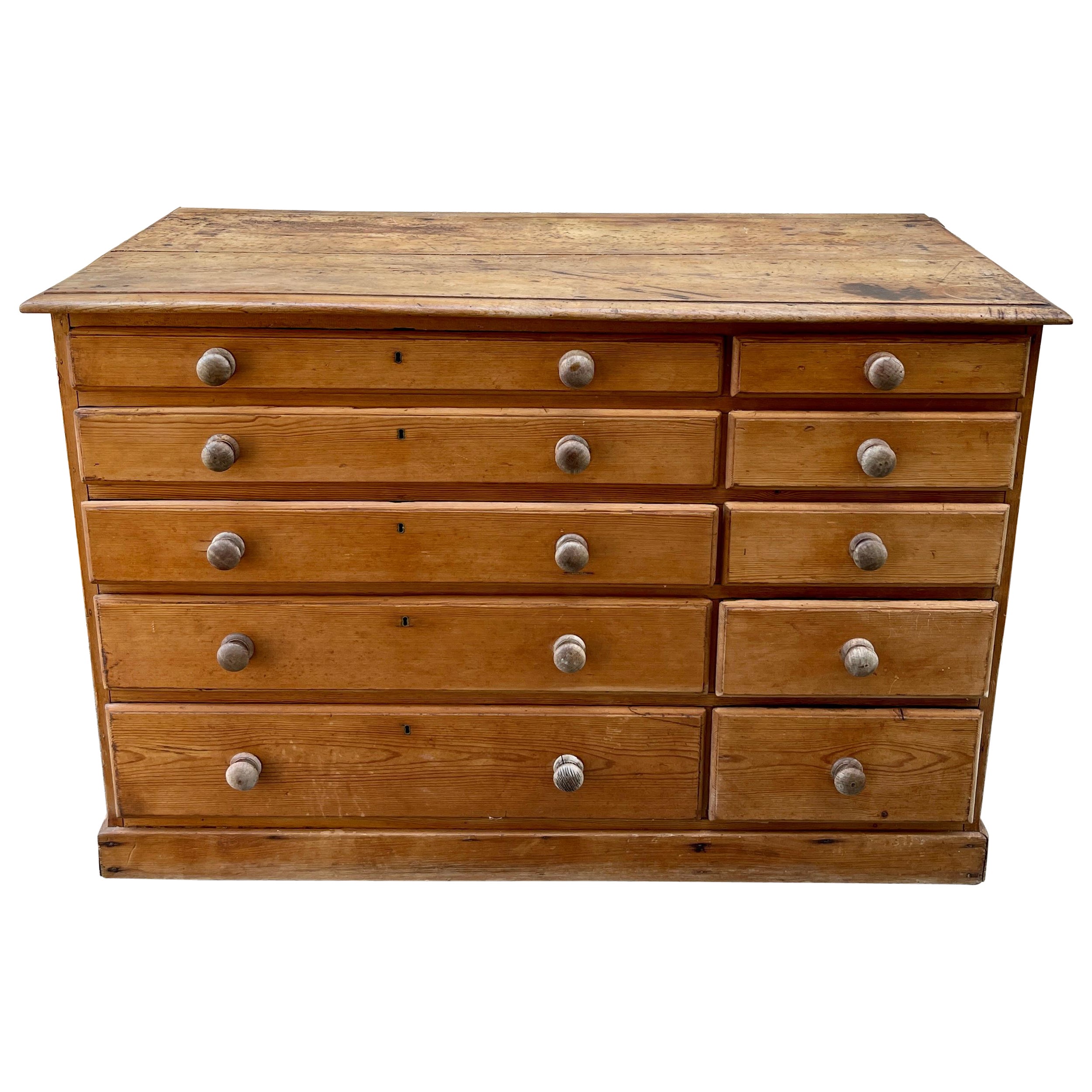 Pine multi drawer chest with great color  For Sale