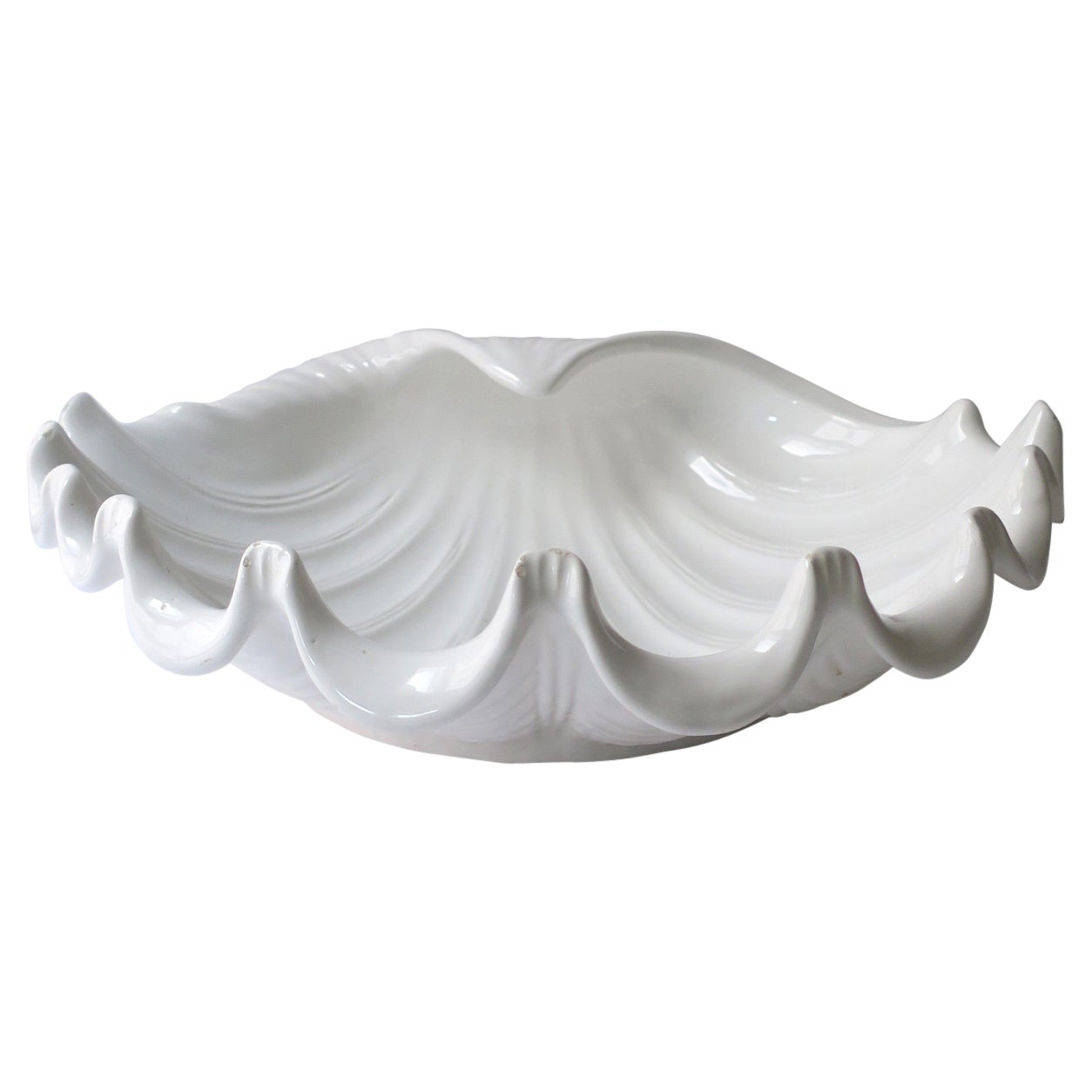 Bol de centre de table italien en céramique blanche coquillage Clam Shell en vente