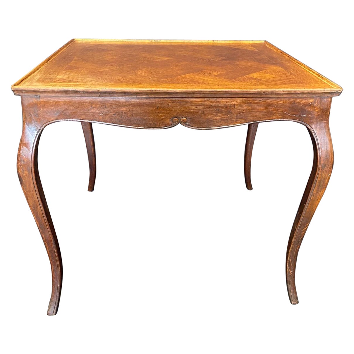 Italian 19th Century Louis XV Oak Side Table with Herringbone Pattern For Sale