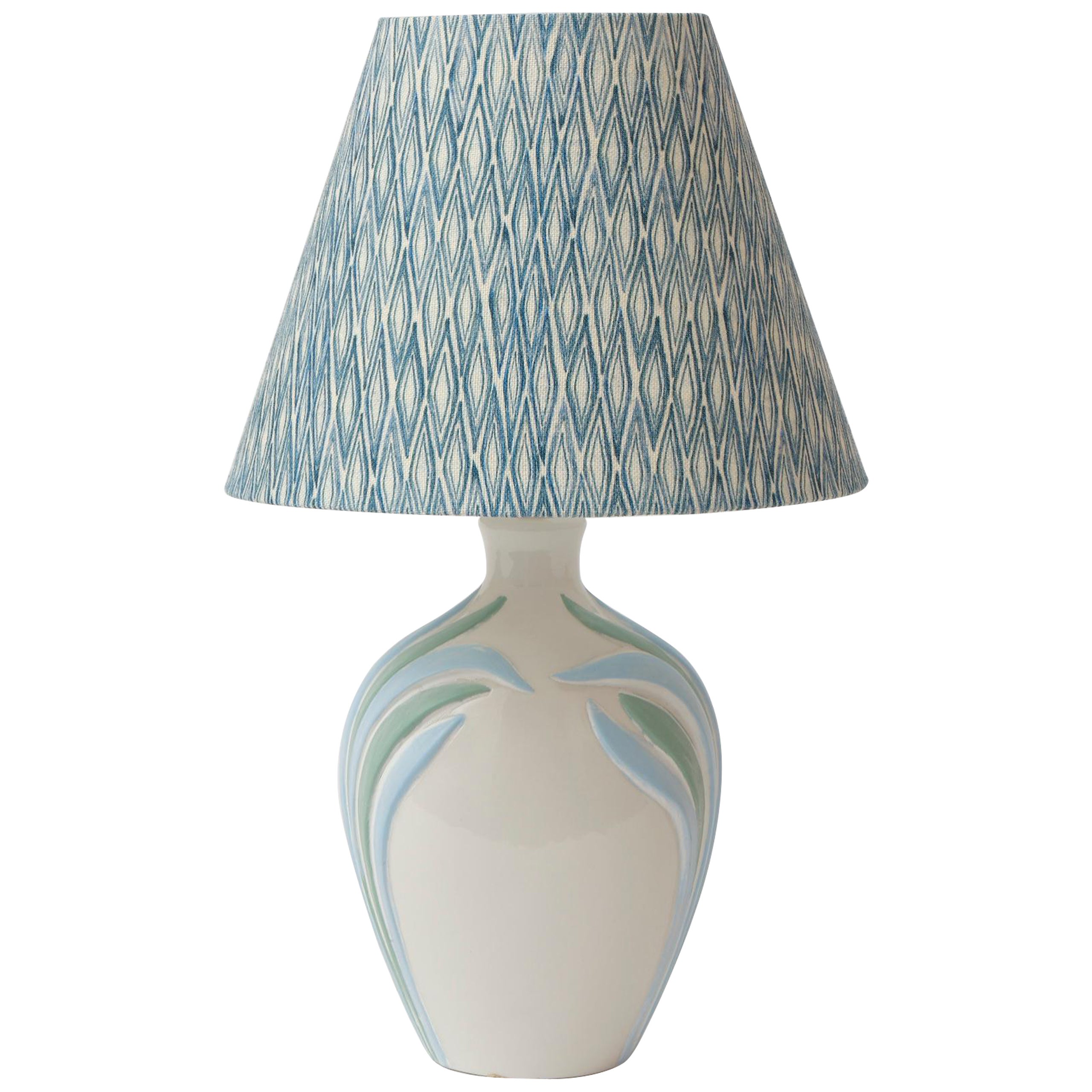 Italian 1980s table lamp with botanical decoration in soft blue and green For Sale