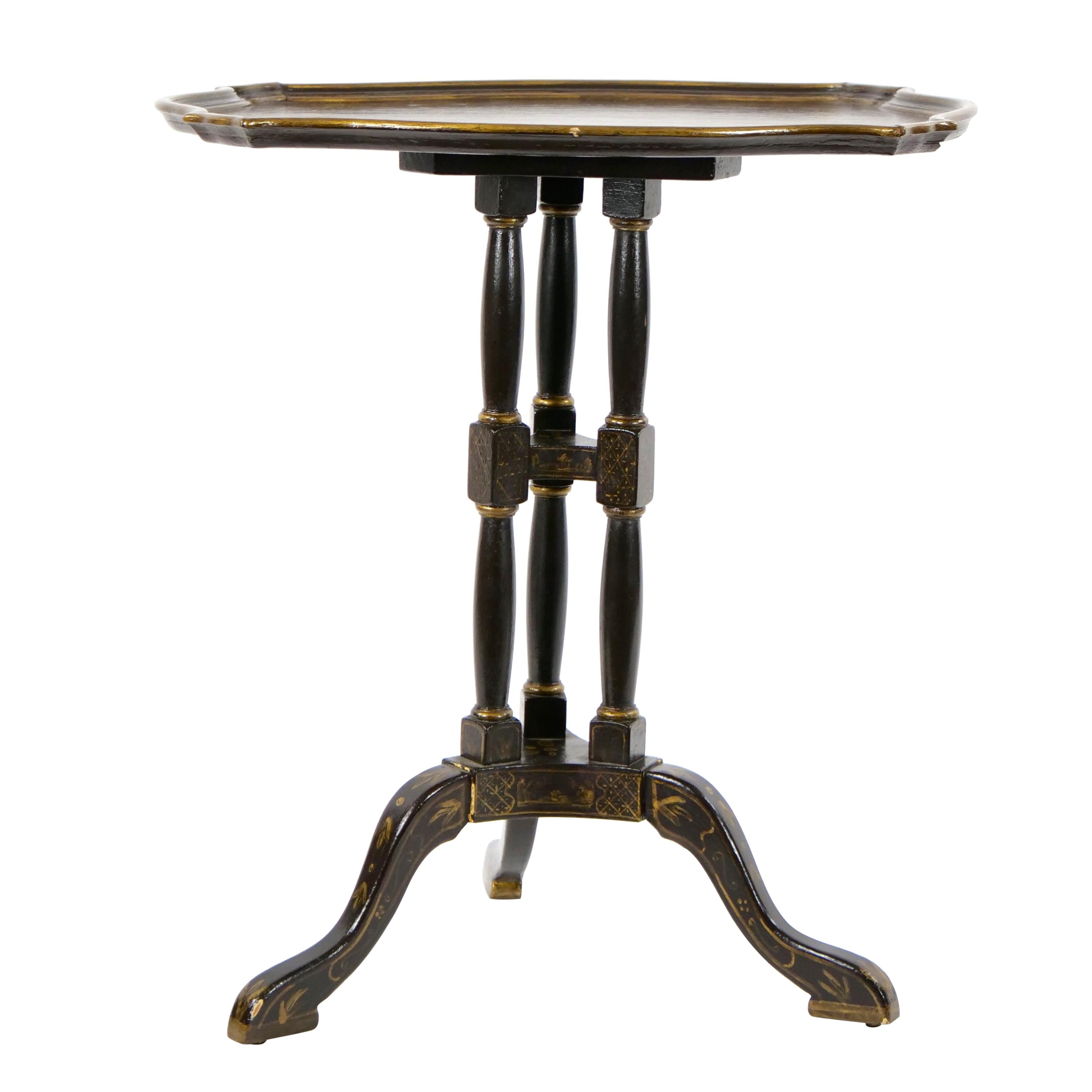 19th Century Hand painted / Decorated Victorian Chinoiserie Tripod Side Table For Sale