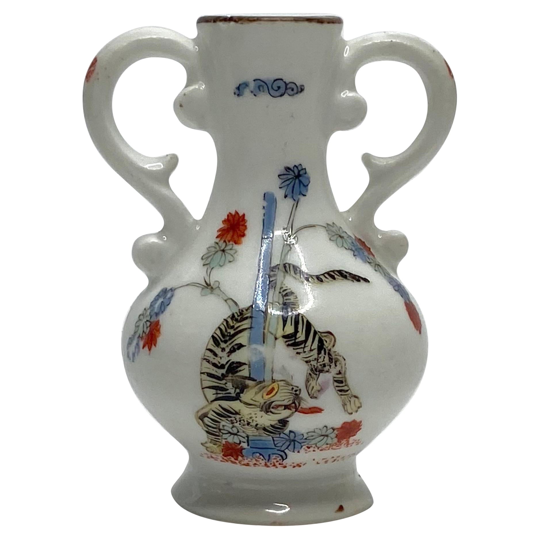Miniatur-Vase aus Meissener Porzellan, Kakiemon, um 1735.