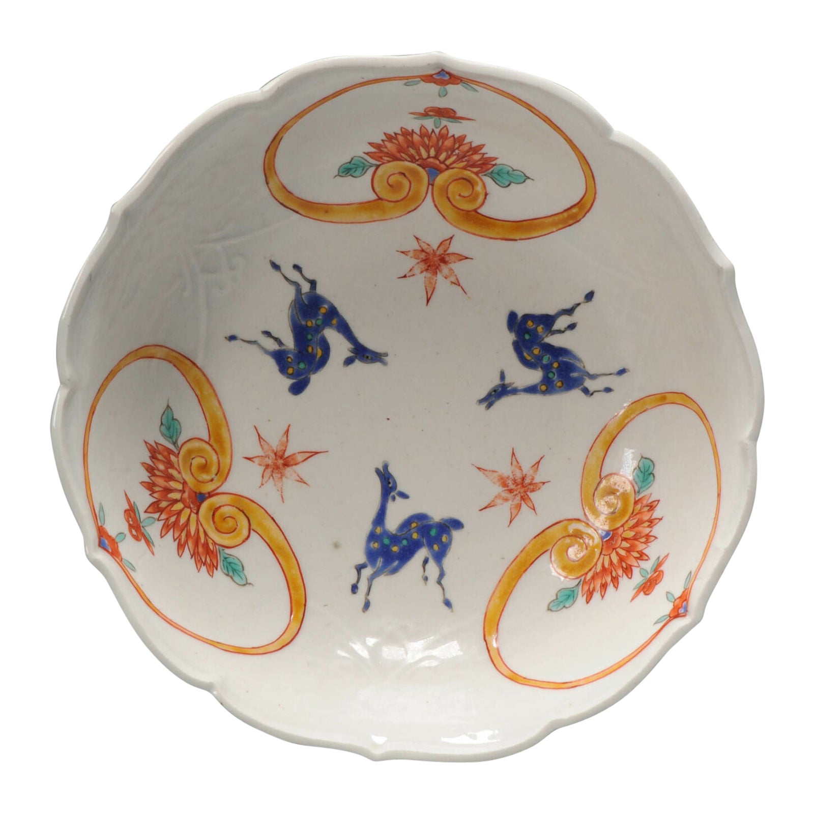 Antique Edo Period Japanese Porcelain Kakiemon Bowl with Deers, 17/18th Century For Sale