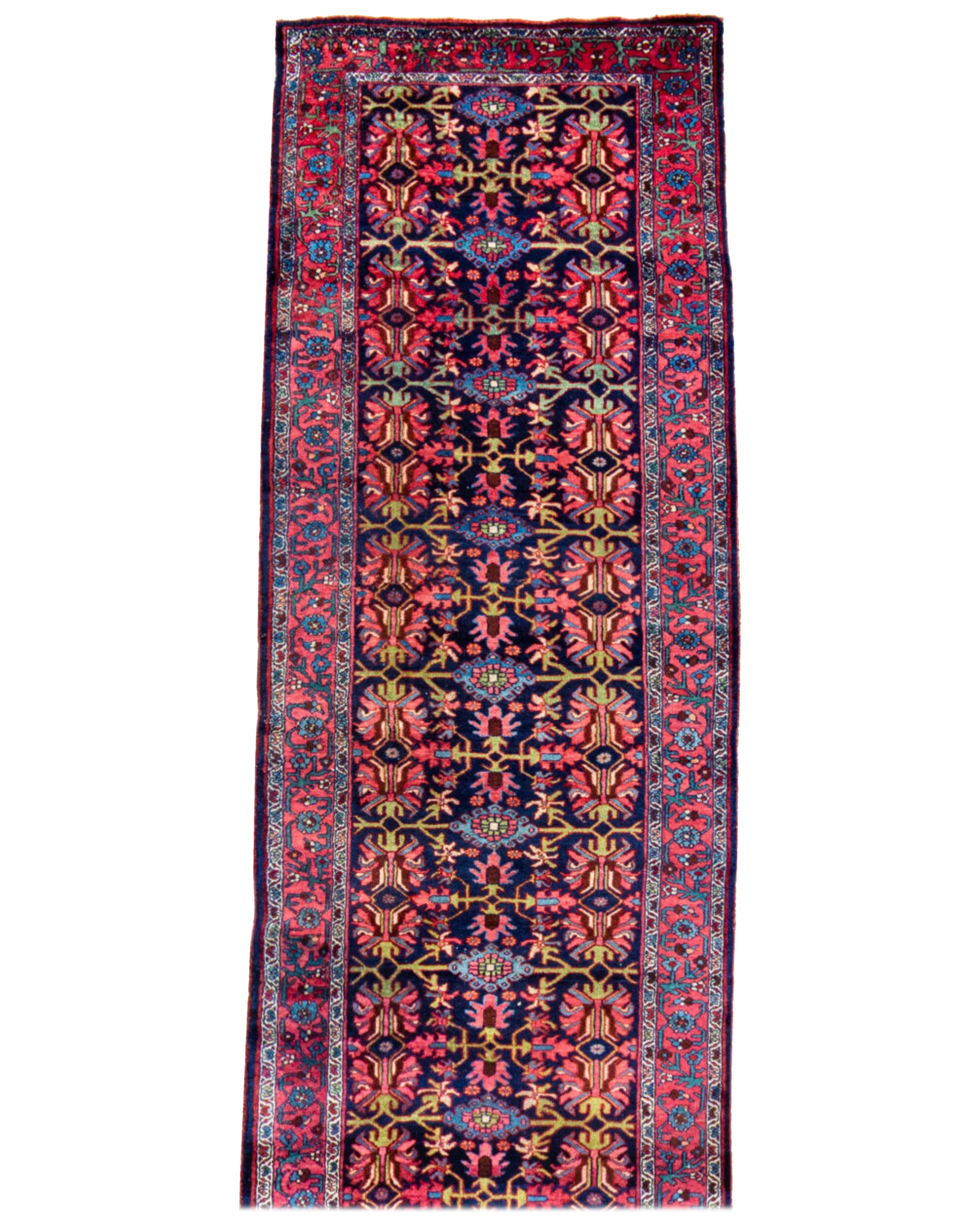 Antique Bidjar Persan Long Runner, Début du 20ème siècle