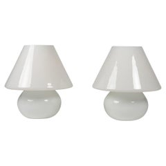 Paire de lampes en opaline blanche, années 1990