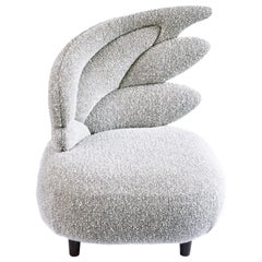 Fauteuil gris Zeus par Emilie Lemardeley