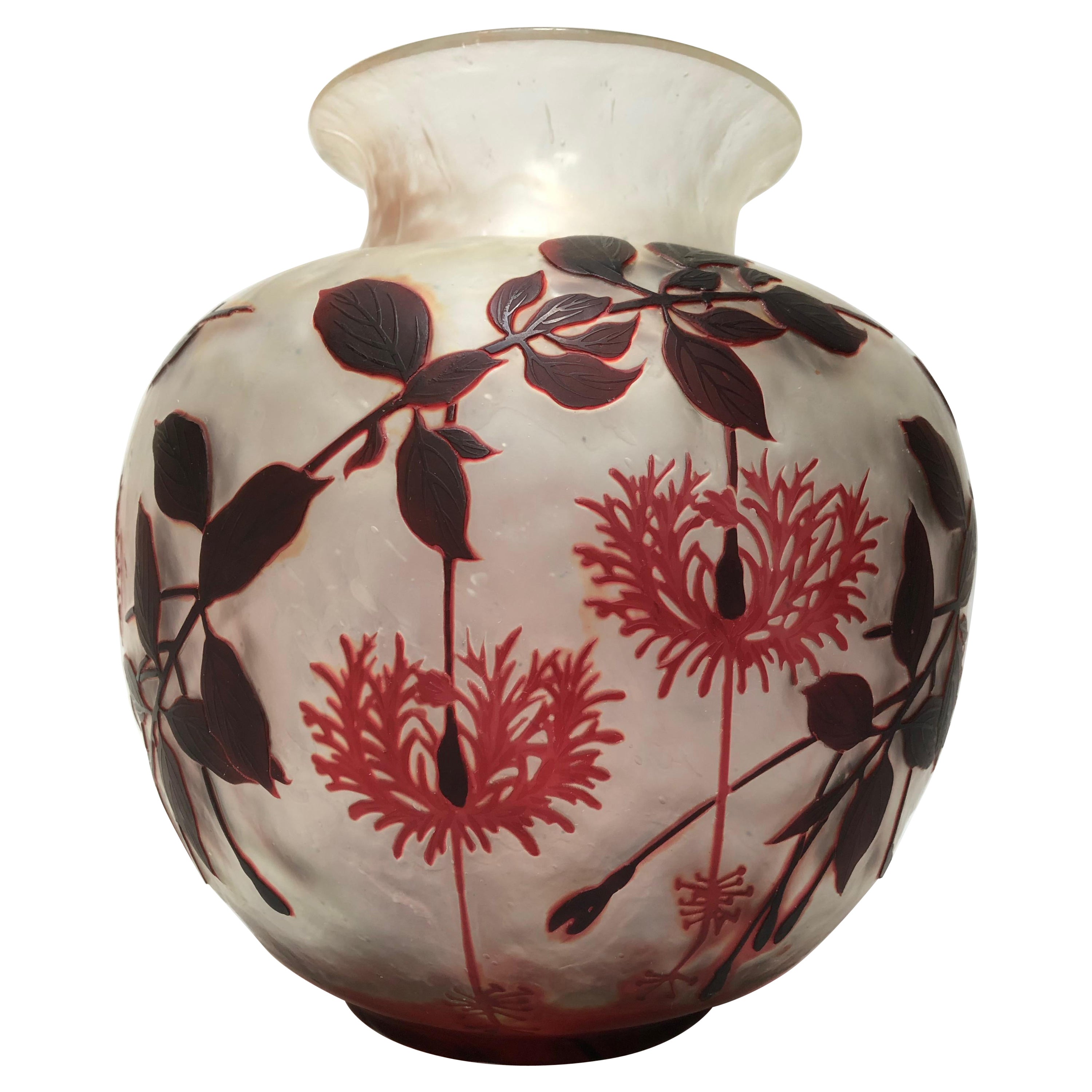 Cristallerie de Pantin Vase Art Nouveau Decor Floral For Sale