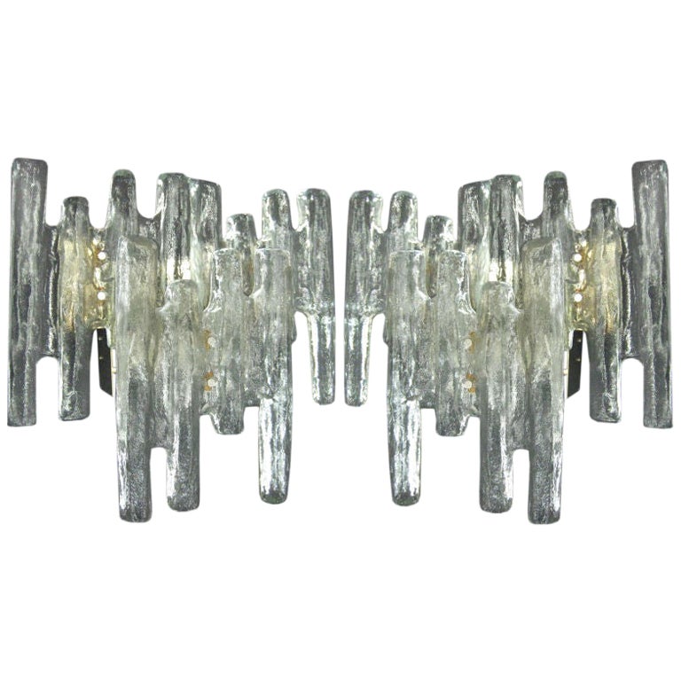 Zwei italienische Wandleuchten aus Murano-Eisglas von Mazzega aus der Mitte des Jahrhunderts im Angebot
