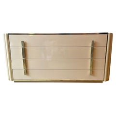 Commode crème Maison Jansen des années 1970 conçue par Alain Delon