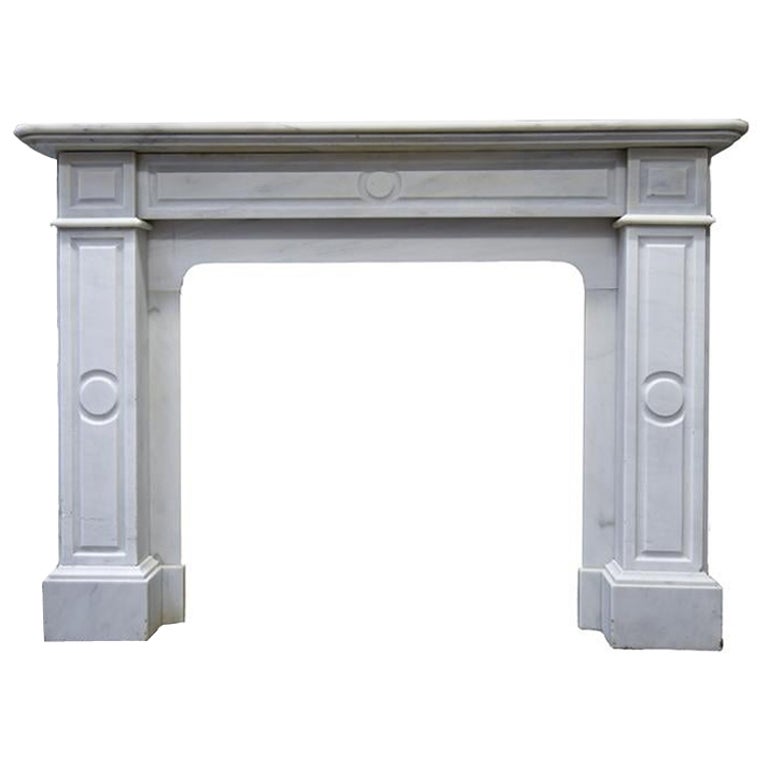 Carrara marble fireplace mantel 19th Century For Sale
