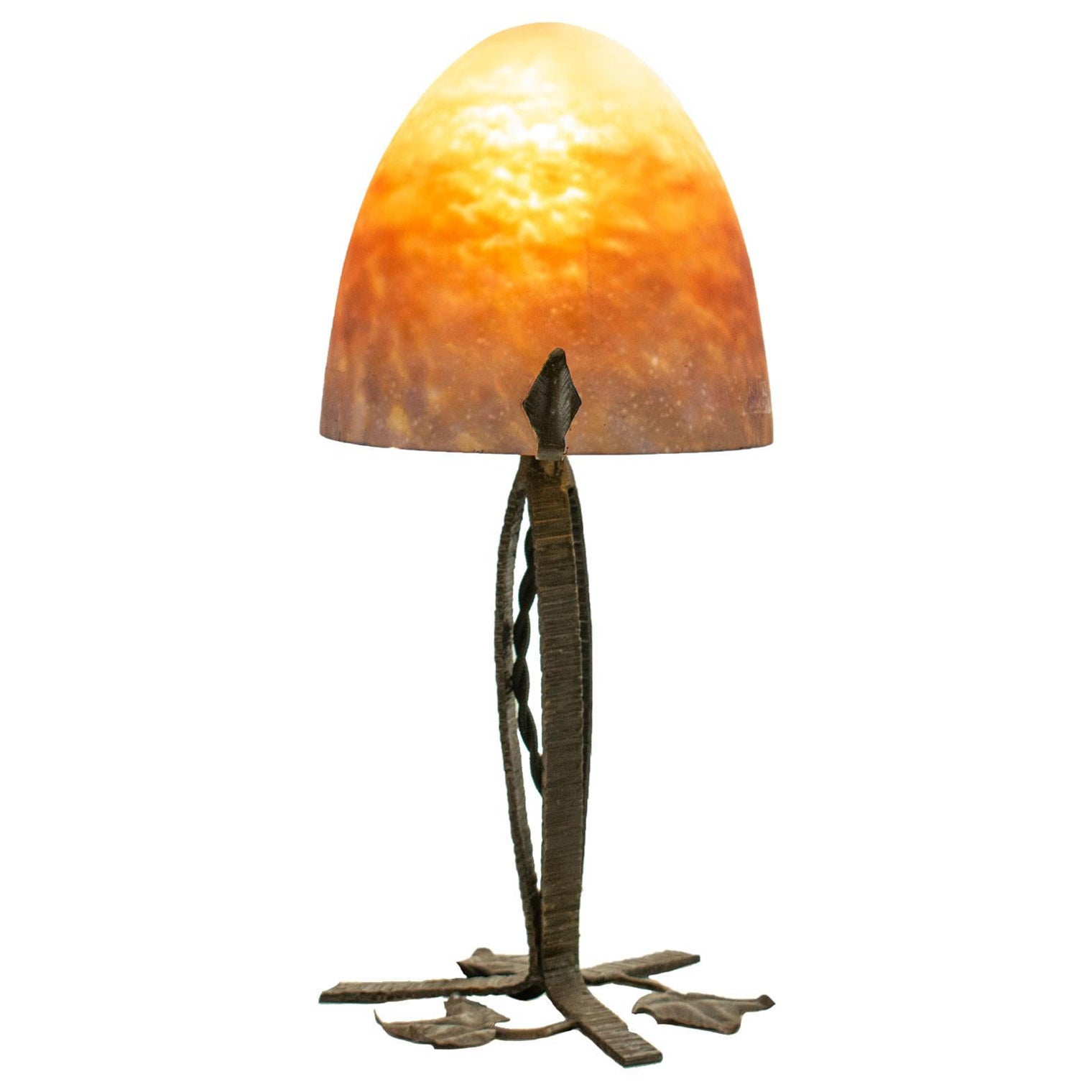 MULLER FRERES, Lunéville, Lámpara de mesa Art Nouveau en vidrio jaspeado.