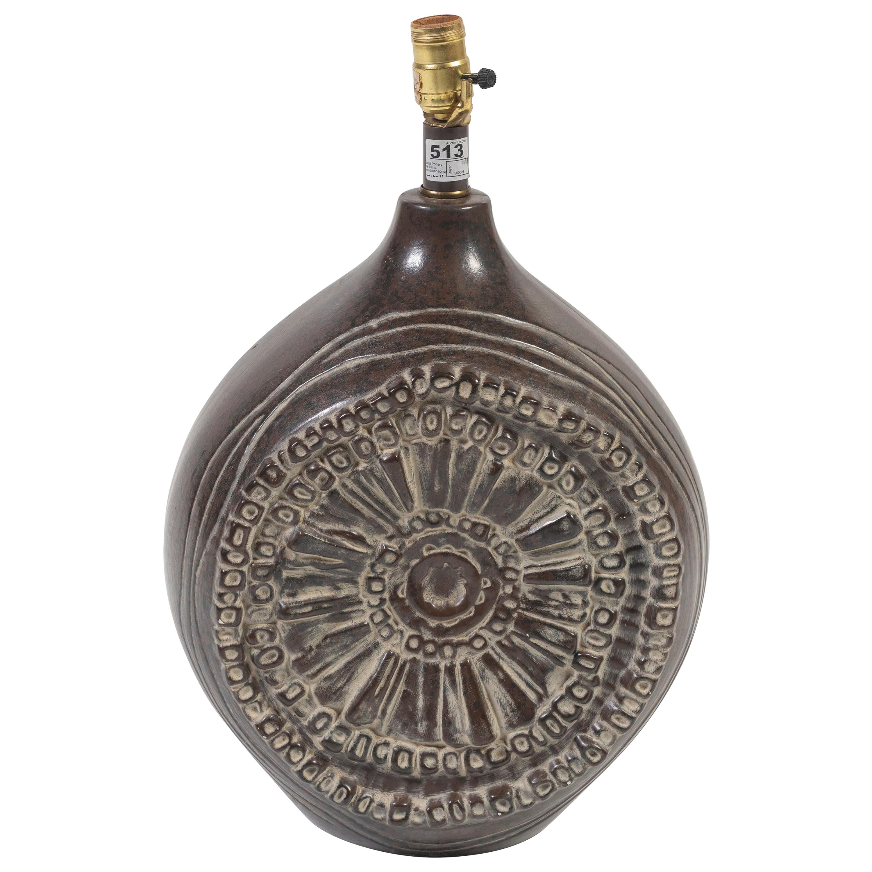 Brutalistische Keramik-Tischlampe aus der Jahrhundertmitte  im Angebot