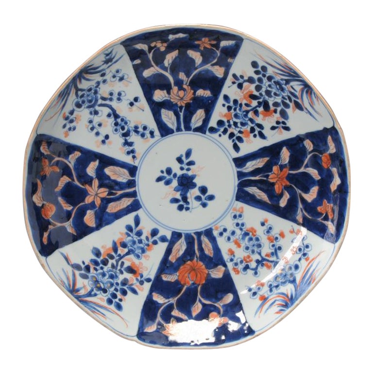 Precioso Cargador Antiguo de Porcelana China Periodo Kangxi Imari, Siglo XVIII en venta