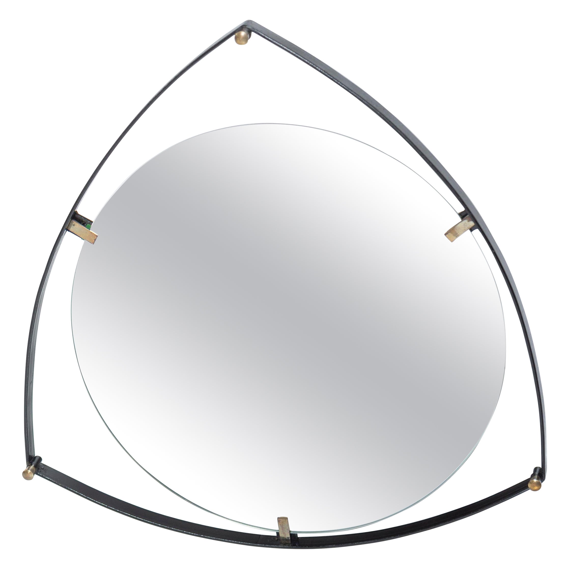 Mid-Century Modern Mirror aus Italien, Metallrahmen mit Messingdetails im Angebot