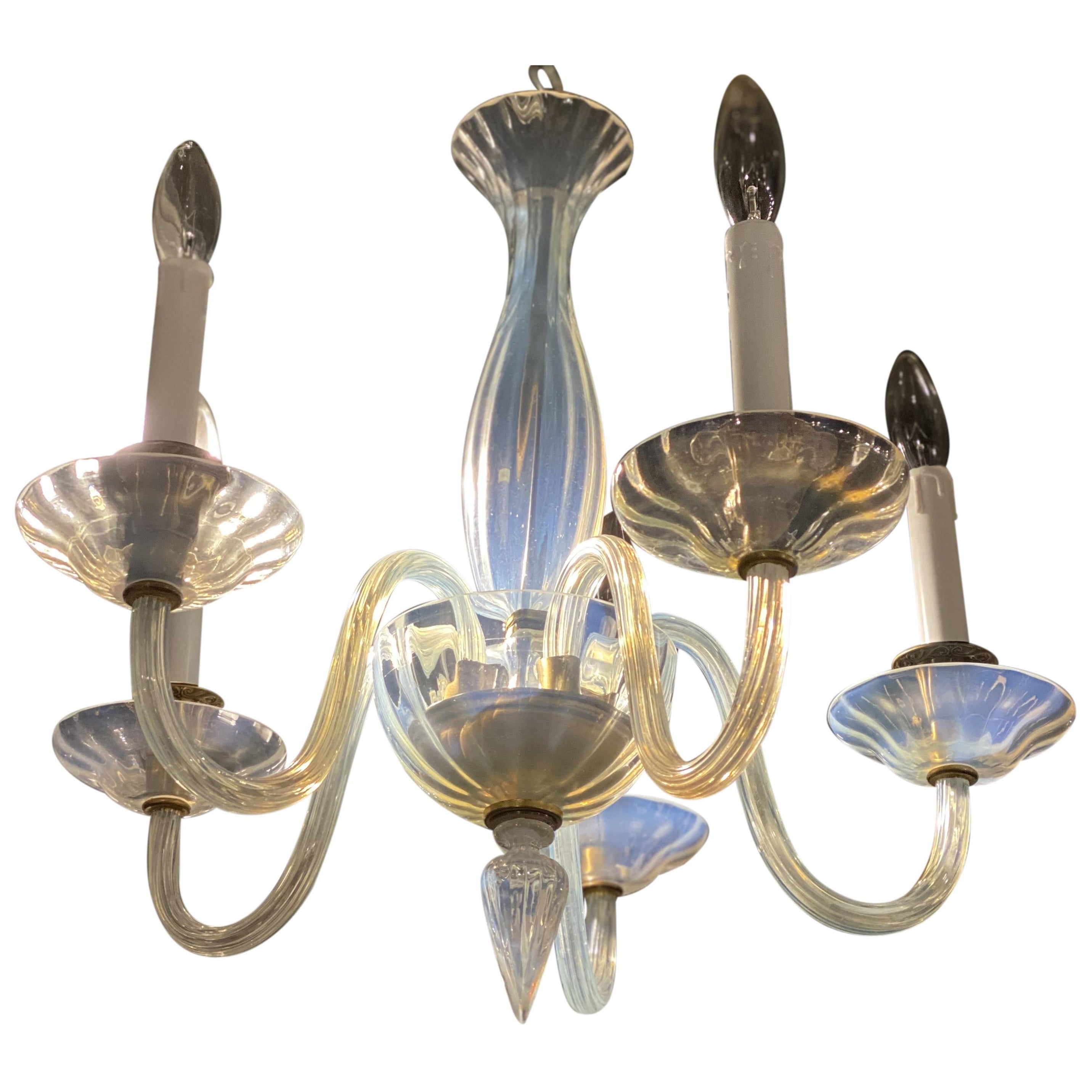 1930s Múrano Opalescent Glass Chandelier For Sale