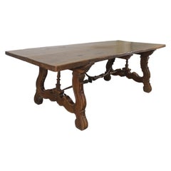 Table Friar espagnole de style Liria en bois d'olivier et fer, s. XVIII