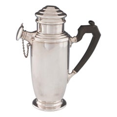 Shaker à cocktail inhabituel en métal argenté, vers 1925