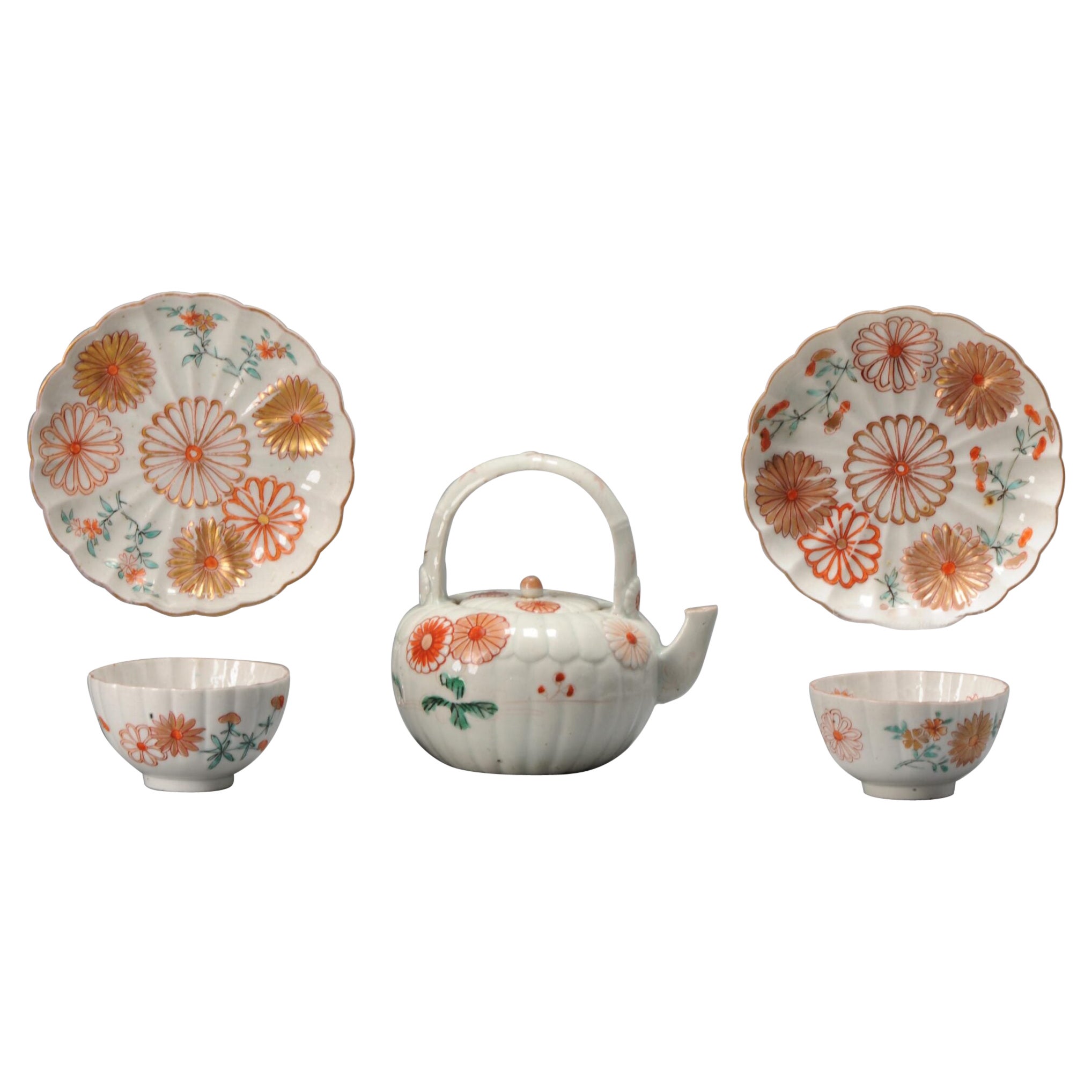 Antique Japanese Arita Porcelain Imari Tea Pot and Tea sets, ca 1690 - 1710 For Sale