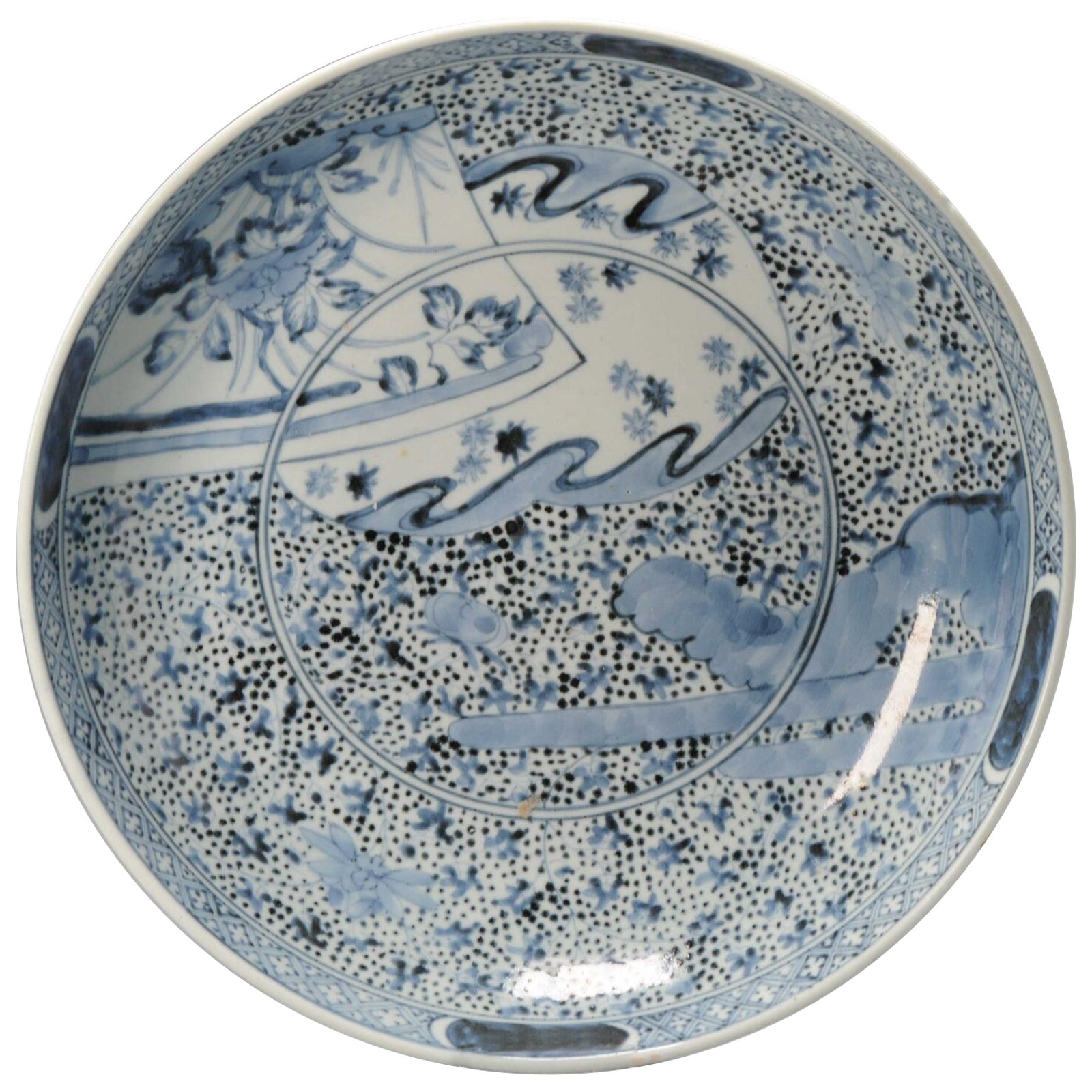 Edo Period Japanese Porcelain Dish Charger Arita Fuku Mark, 17/18th Century For Sale