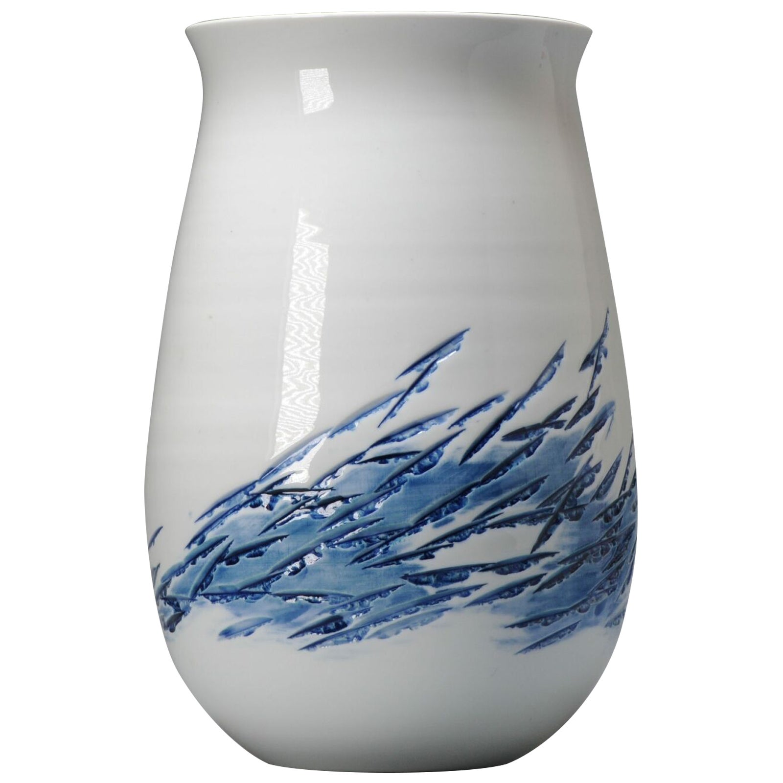 Fine Art Japanese Vase Arita by Fujii Shumei Ice and Snow For Sale