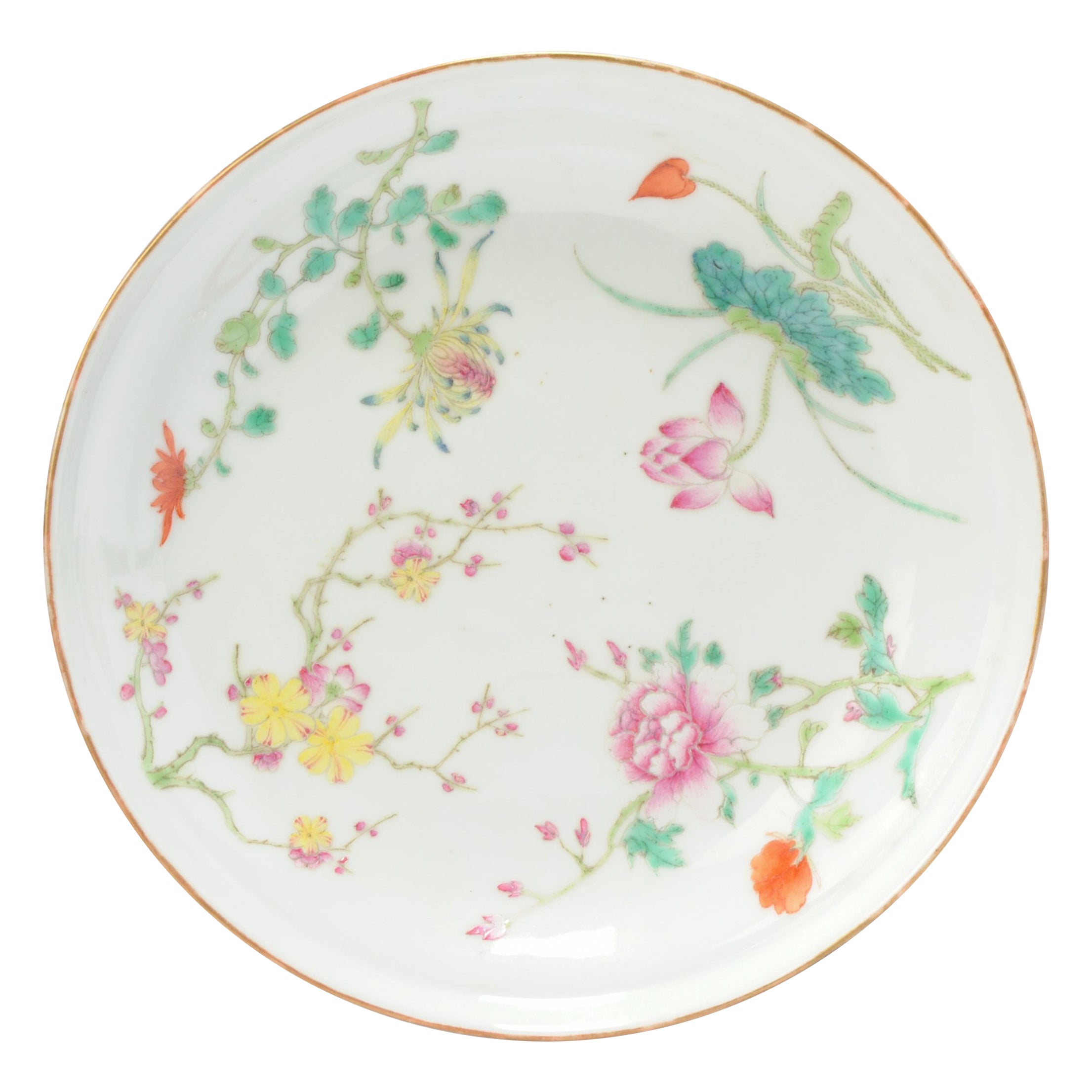 Superior Quality Guangxu or Minguo Chinese Porcelain Tazza with Flowers For Sale
