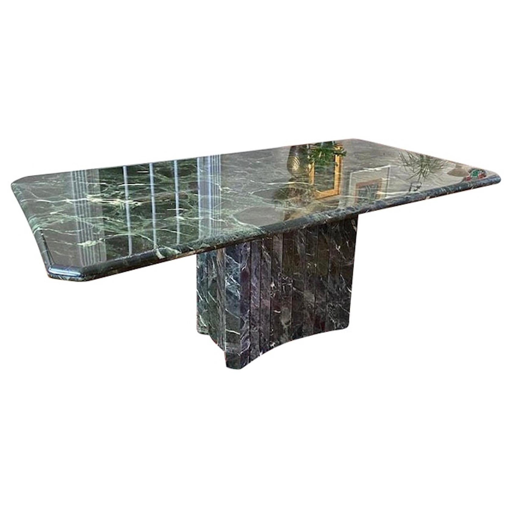 Grande table à manger italienne rectangulaire à piédestal en pierre de marbre vert Verde en vente