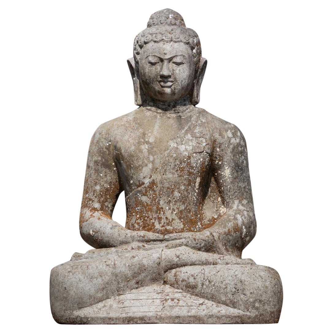 Große alte Lavastein-Buddha-Statue in Dhyana-Mudra aus der Mitte des 20. Jahrhunderts 