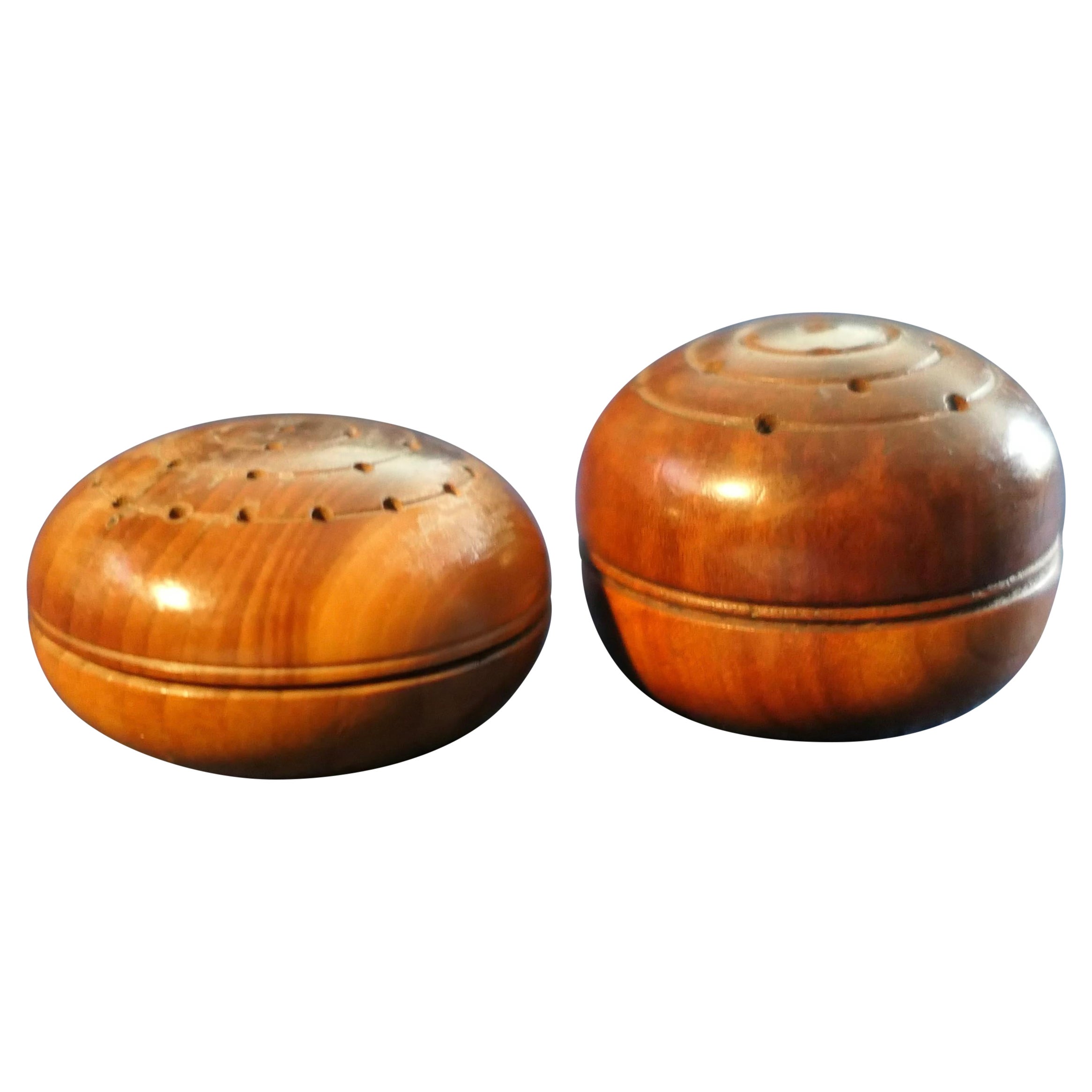 A Set of 2 Treen Pomanders in Yew Wood For Sale