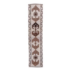 Ecru Field and Brown Design Vintage Kars Runner