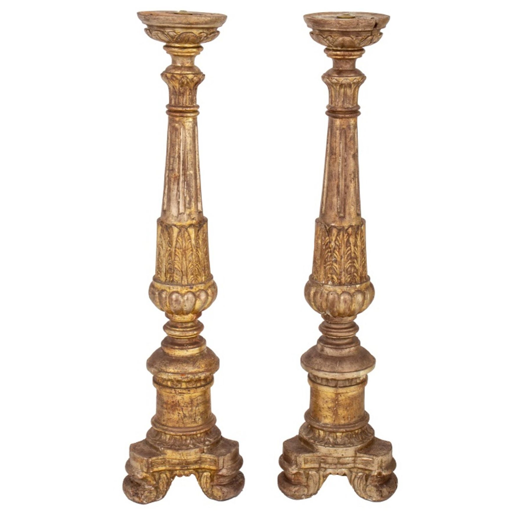 Paire de torchères en bois doré de style baroque italien en vente