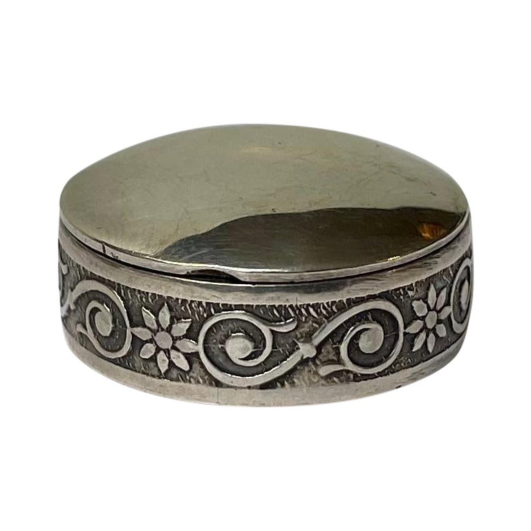 Vintage Silver Tone Metal Hinged Lid Ring Box, Raised Flowers, Cherubs |  eBay