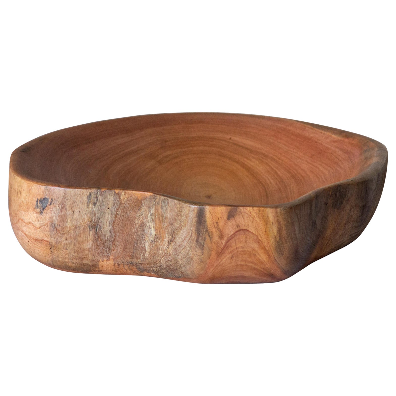 Majestic bowl in reclaimed mahogany wood from the mayan jungle  For Sale