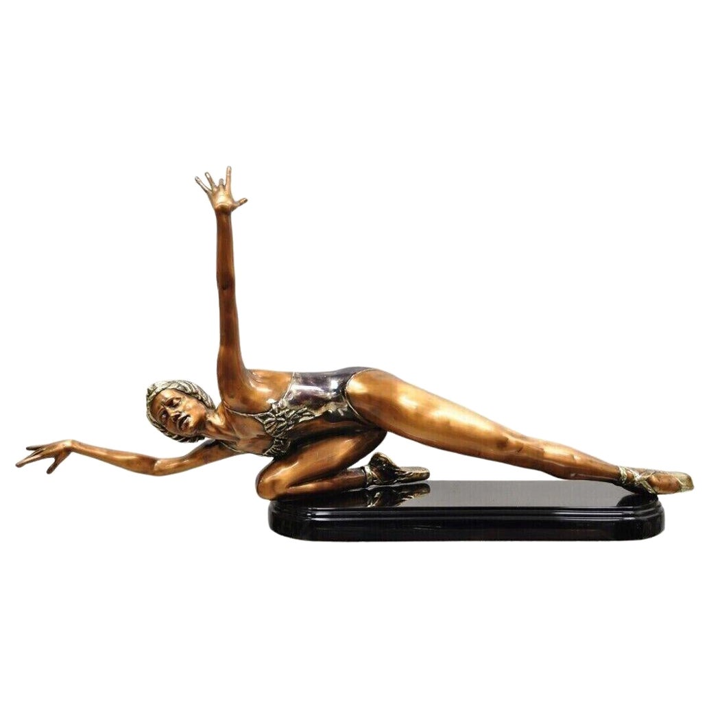 Sculpture en bronze de Federico Cardona représentant une danseuse de ballet sur socle en marbre 32/250 en vente