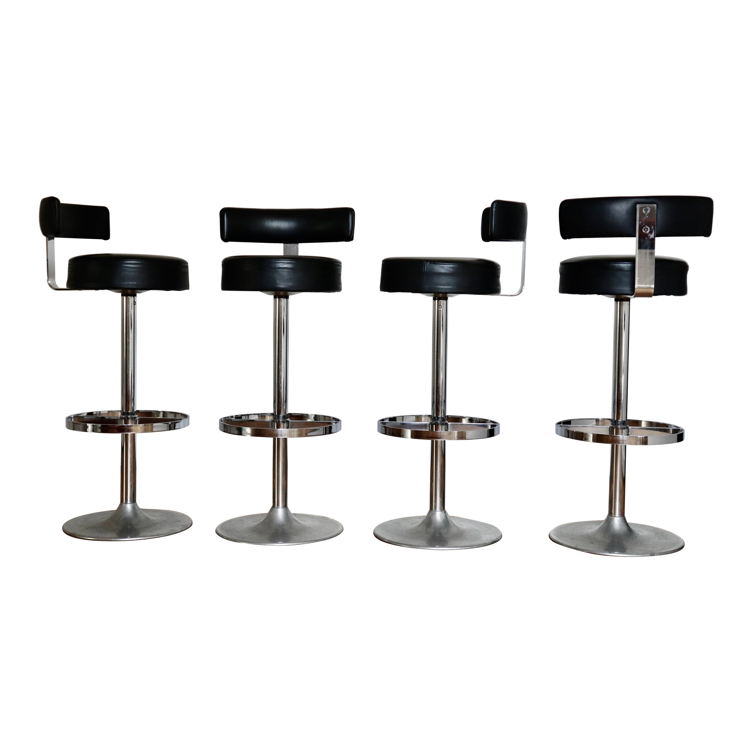 Mid Century Modern Bar Stools Black Leather & Chrome, Italy 1970s, Set of 4 For Sale