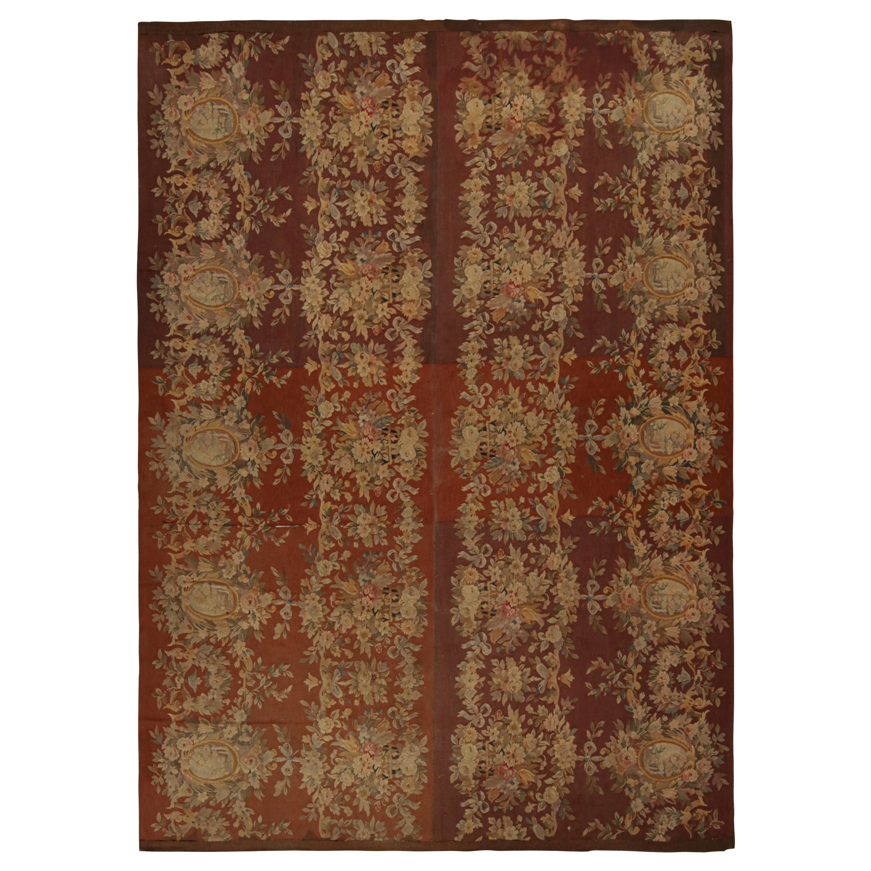 Brauner Aubusson-Flachgewebe-Teppich mit Blumenmustern, von Rug & Kilim im Angebot