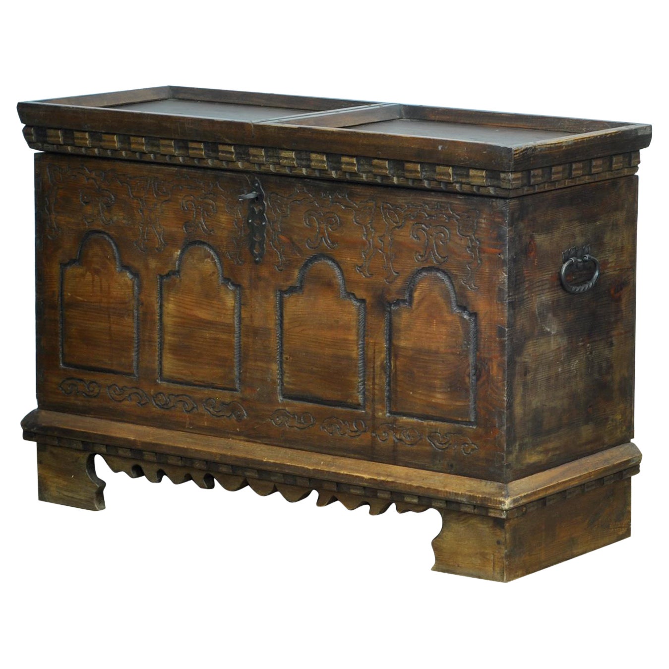 Pine Blanket Chest, Circa 1880 For Sale